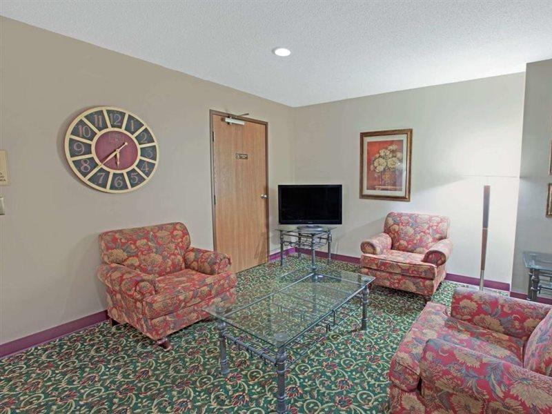 Hotel Baymont &